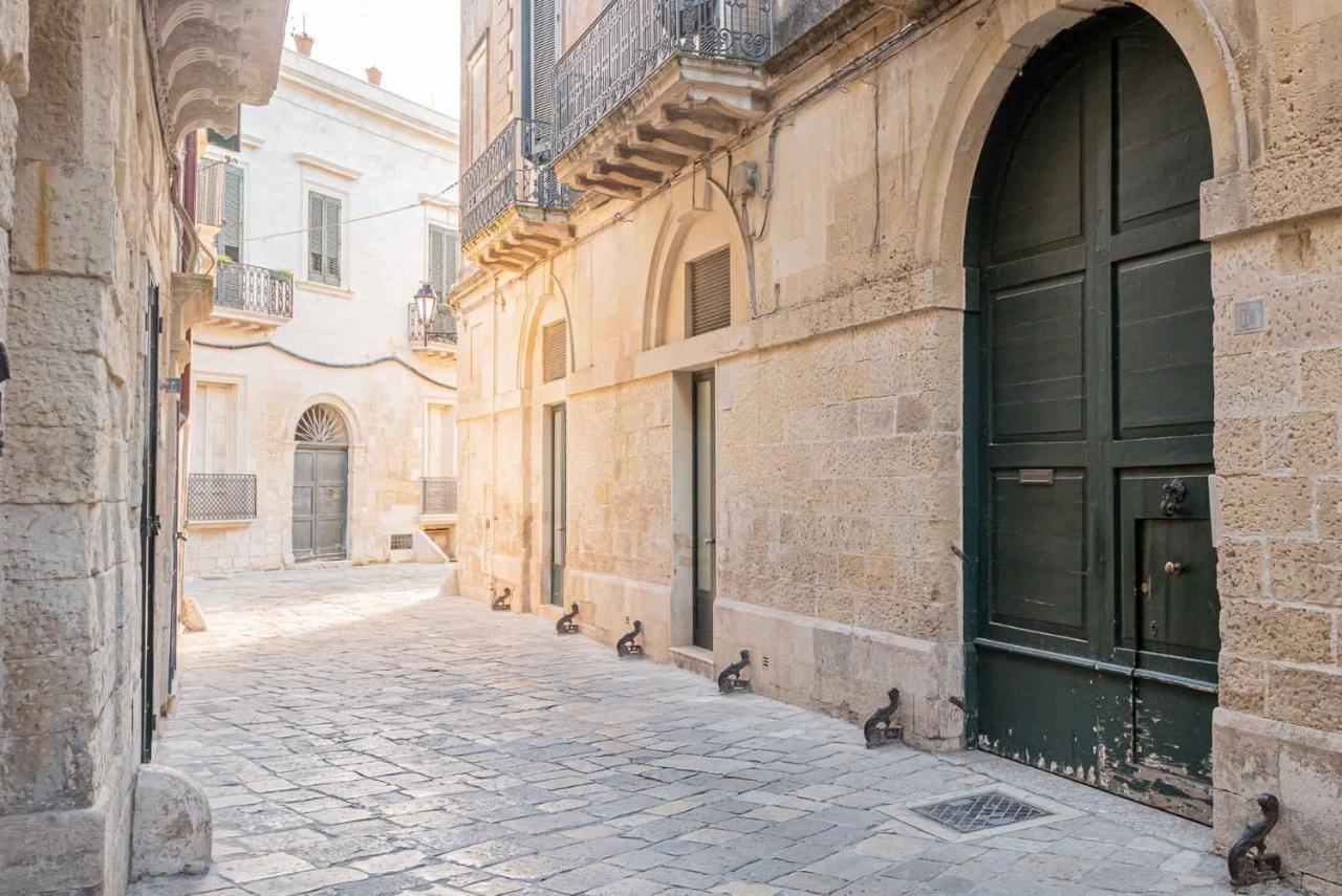 Terzo Campanello - Terrazza Nel Centro Storico Apartment Lecce Luaran gambar