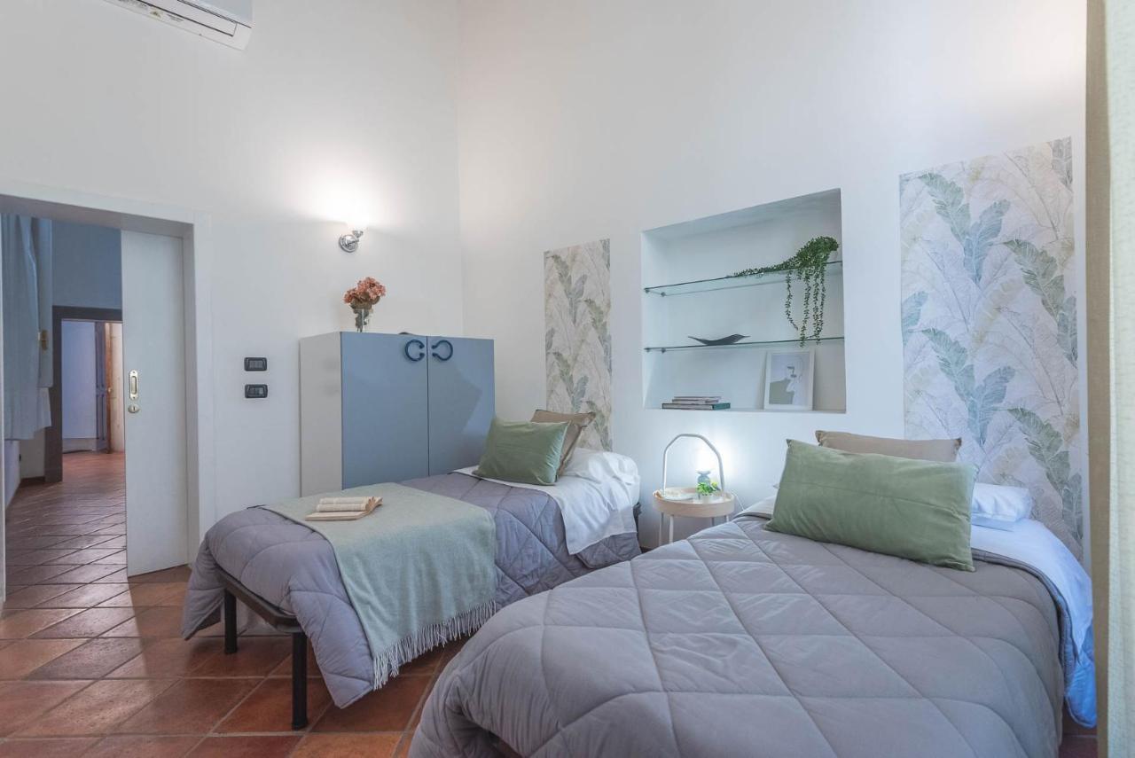 Terzo Campanello - Terrazza Nel Centro Storico Apartment Lecce Luaran gambar