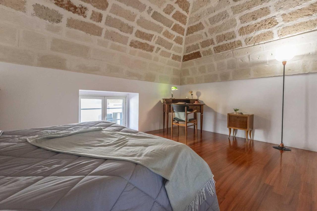 Terzo Campanello - Terrazza Nel Centro Storico Apartment Lecce Luaran gambar